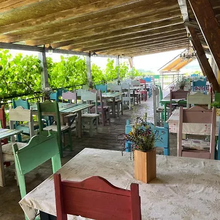 Hotel Etno Selo Markovi Konaci