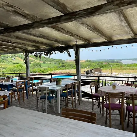 Hotel Etno Selo Markovi Konaci *